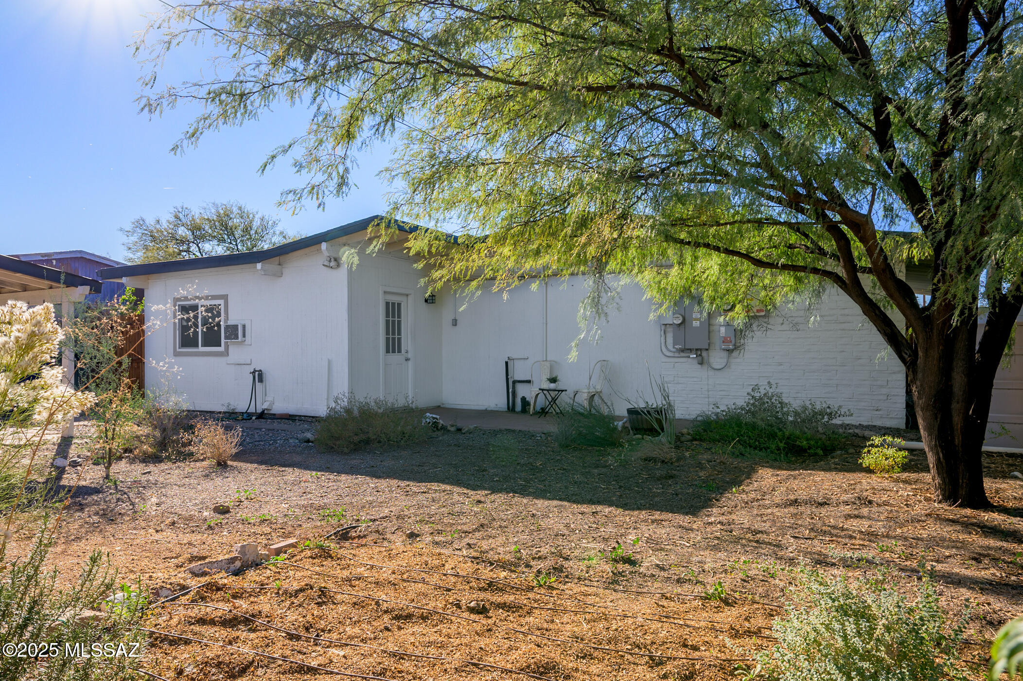 1821 S Chrysler Avenue