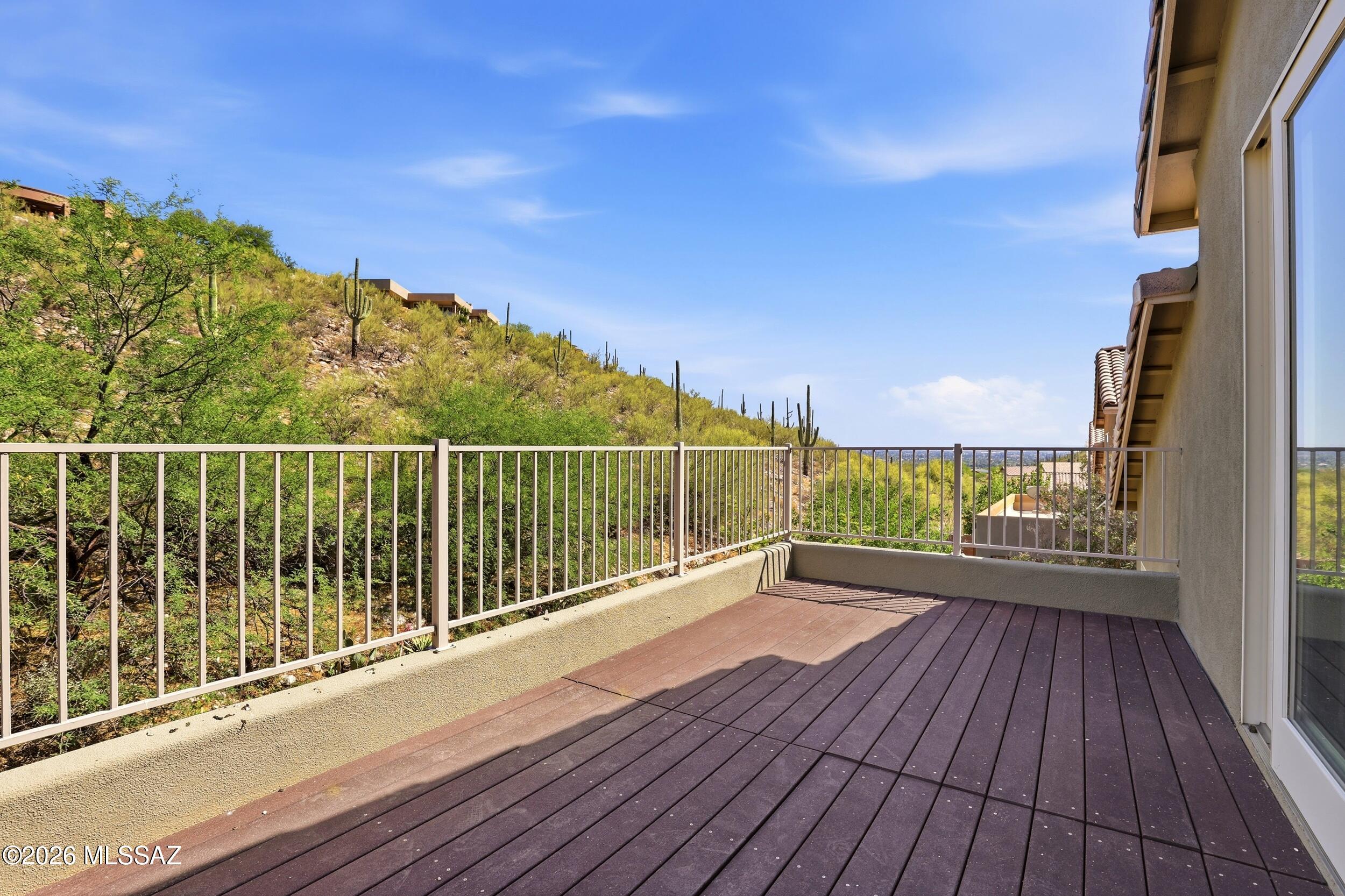 4318 N Sunset Cliff Drive