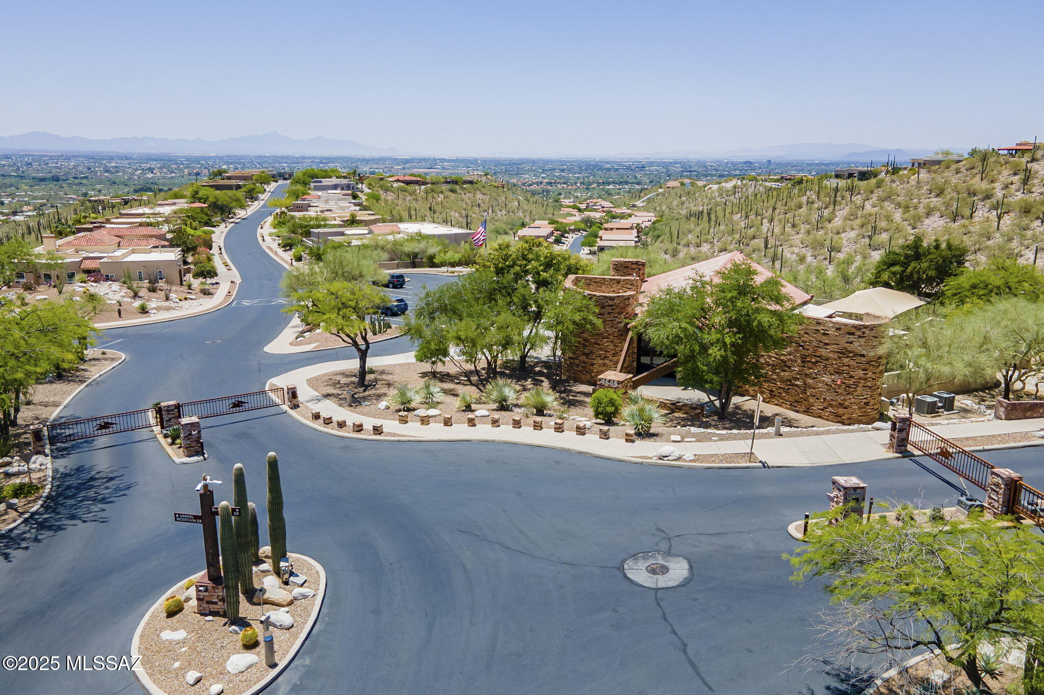 4318 N Sunset Cliff Drive