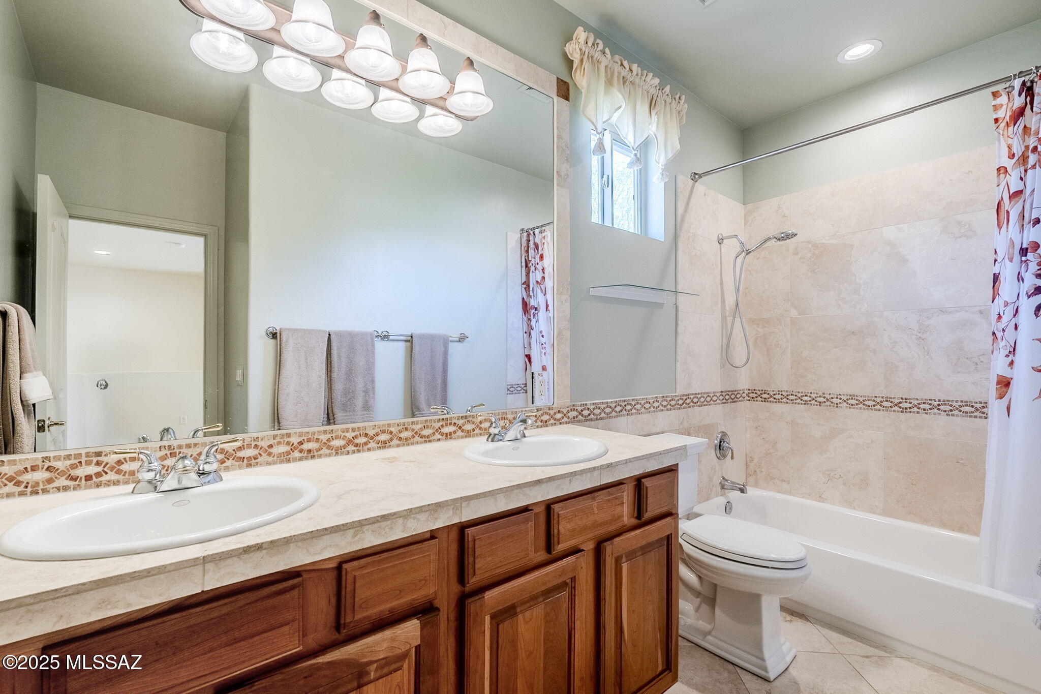 4318 N Sunset Cliff Drive