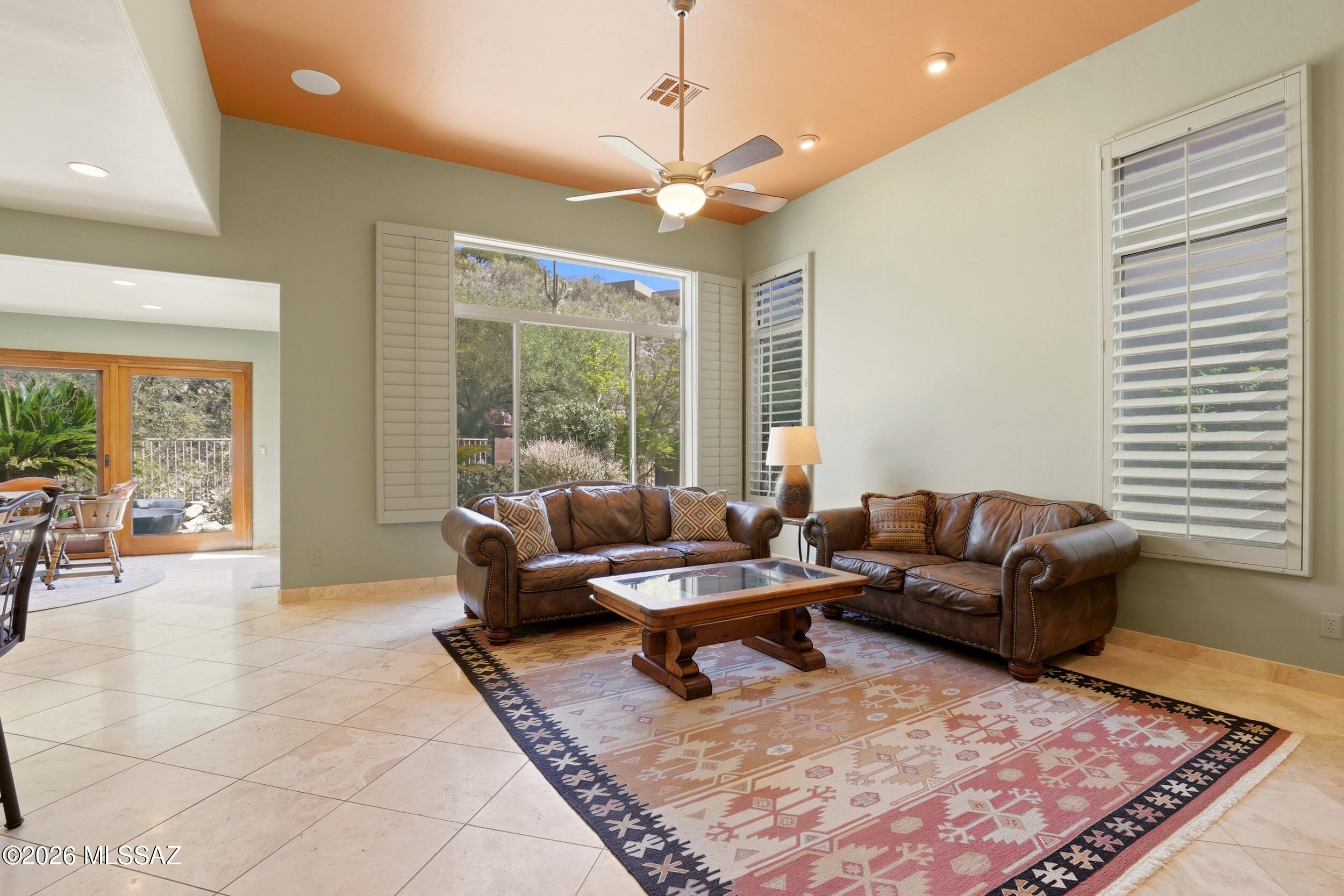 4318 N Sunset Cliff Drive