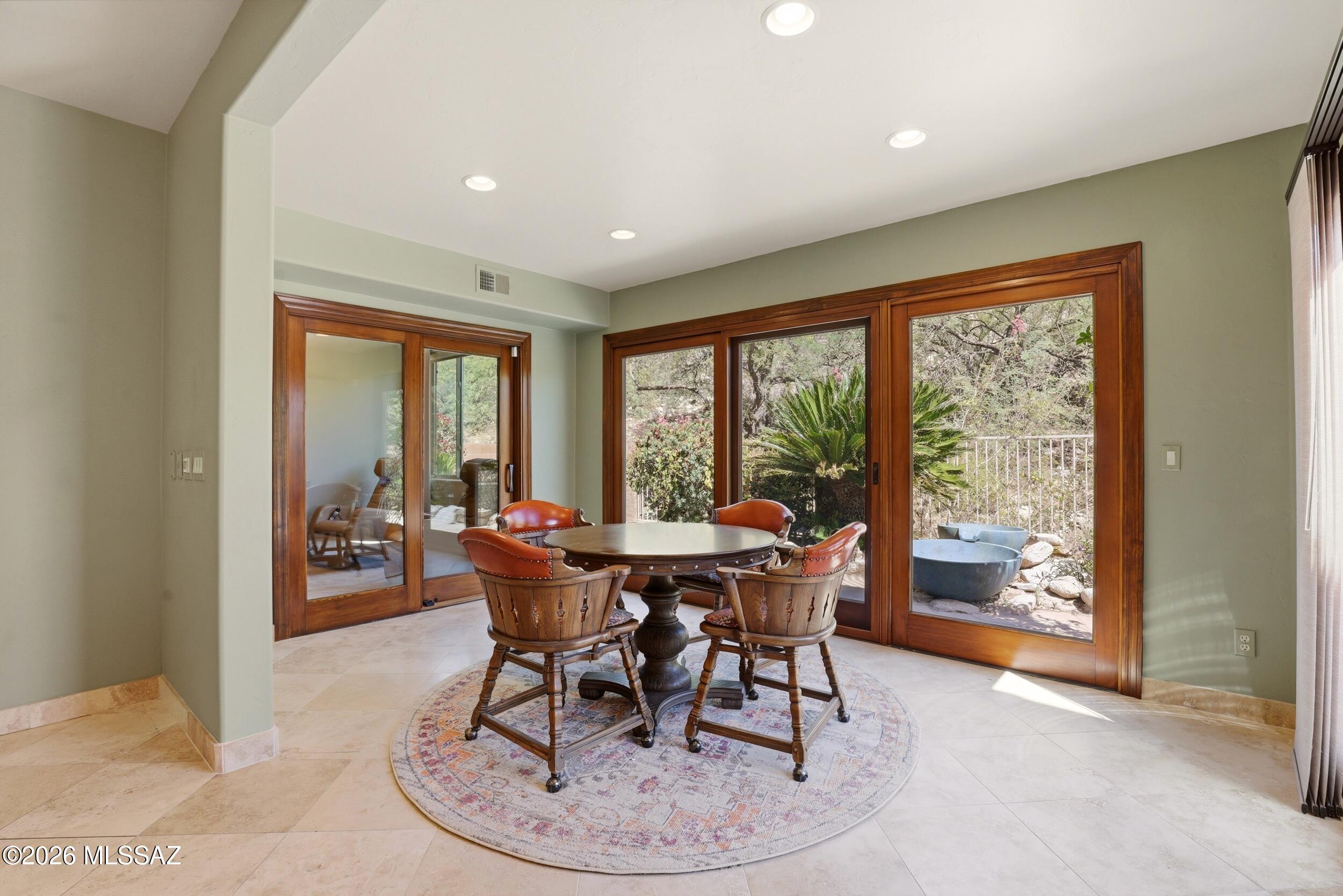 4318 N Sunset Cliff Drive