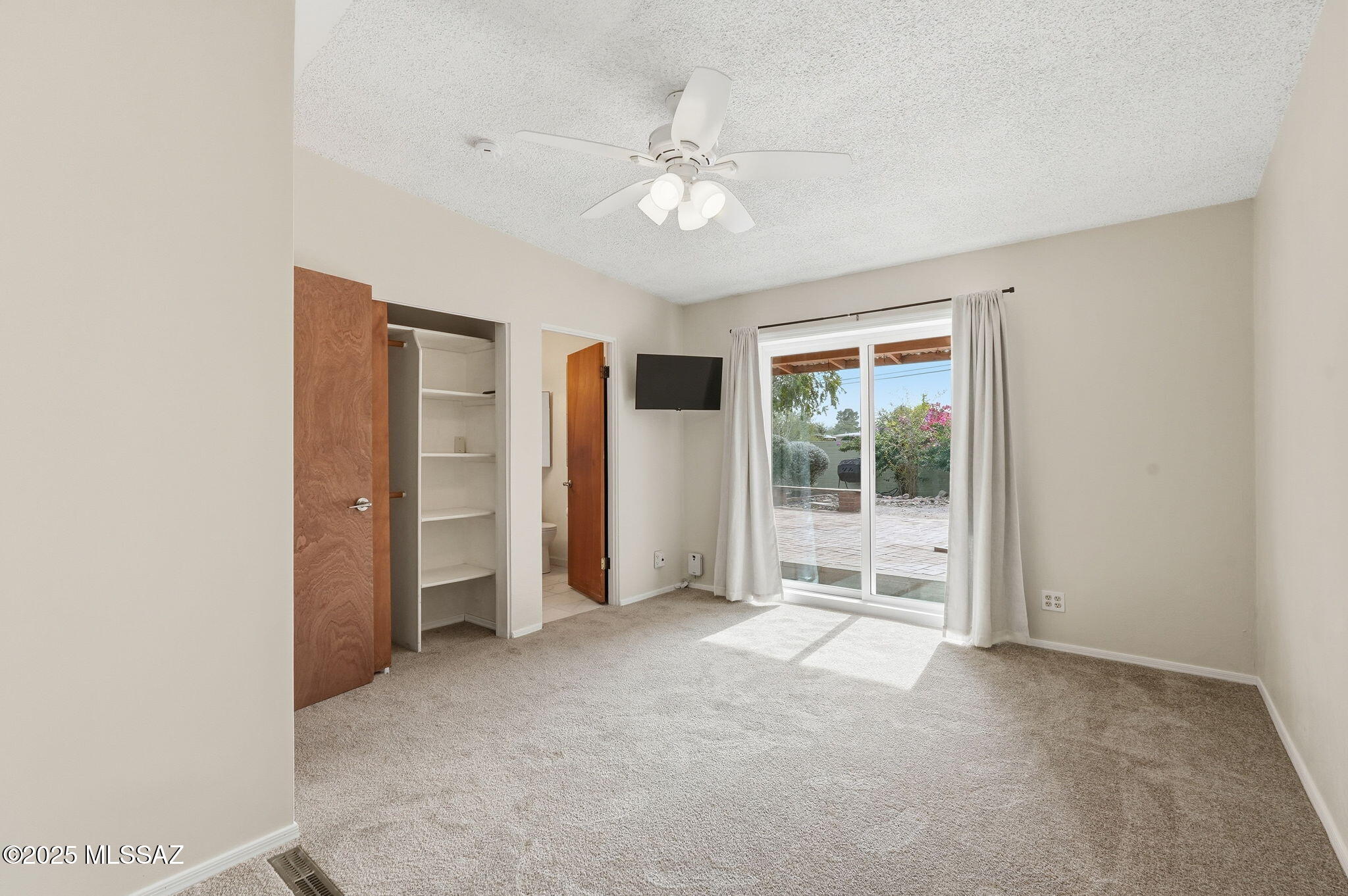 6950 E Hawthorne Street