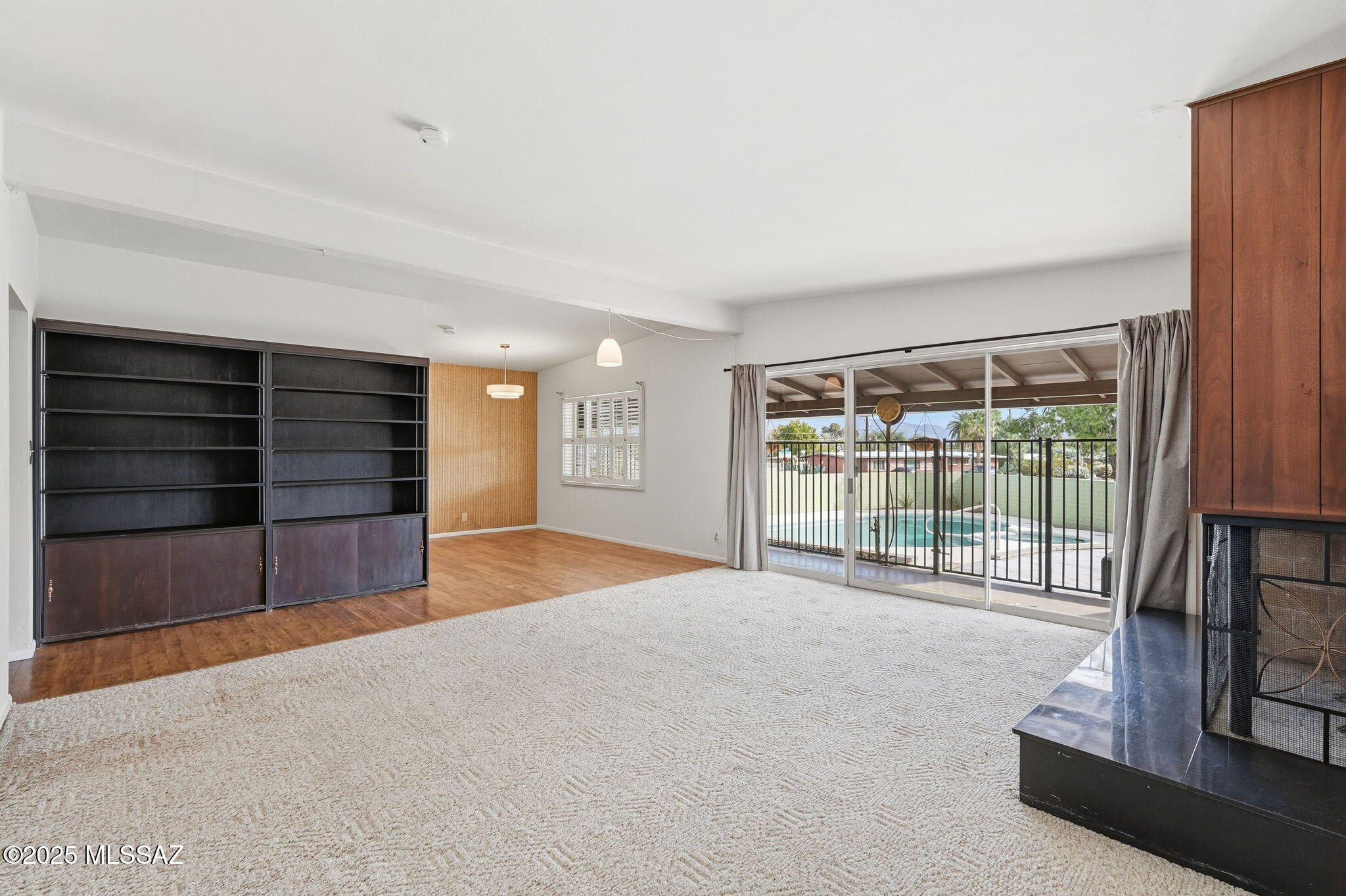 6950 E Hawthorne Street