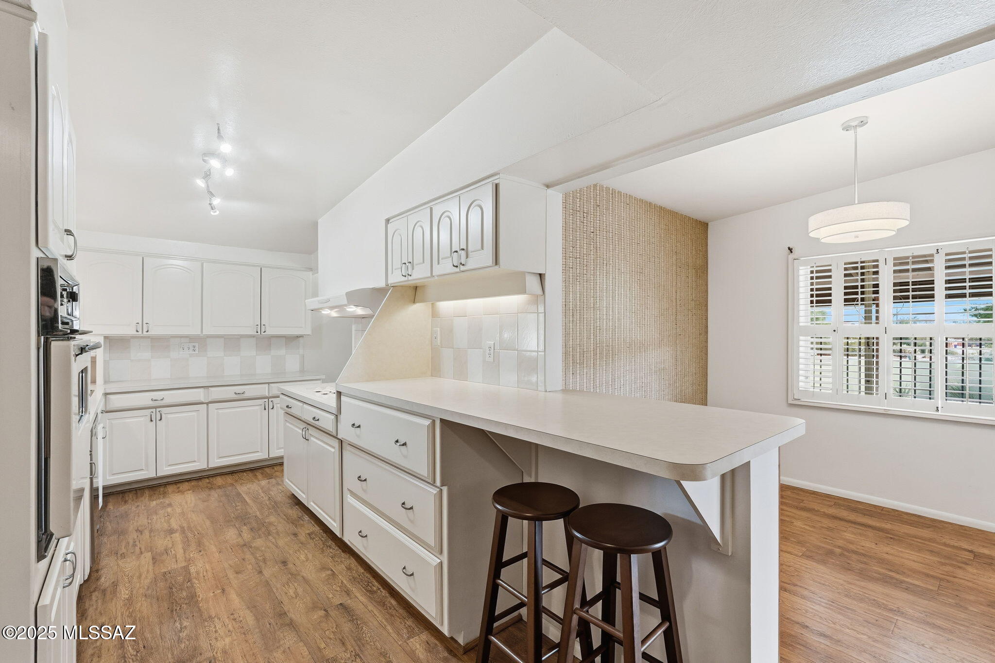 6950 E Hawthorne Street