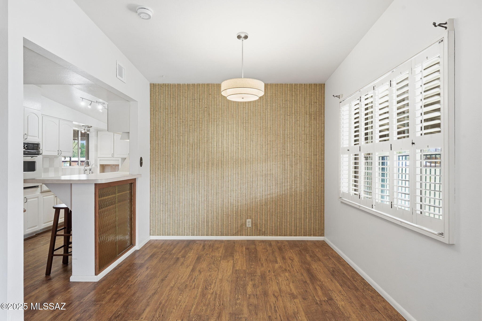 6950 E Hawthorne Street