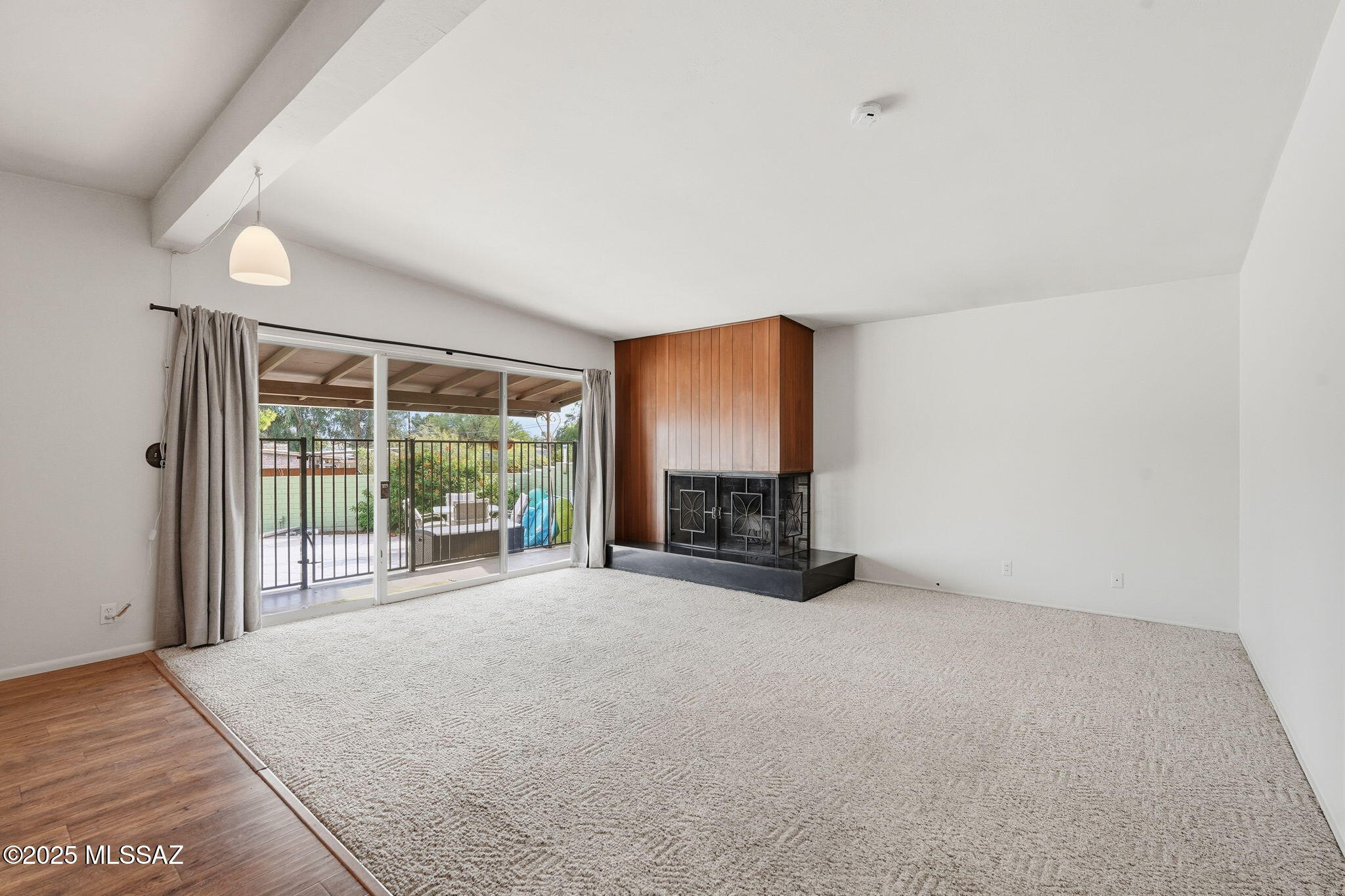 6950 E Hawthorne Street