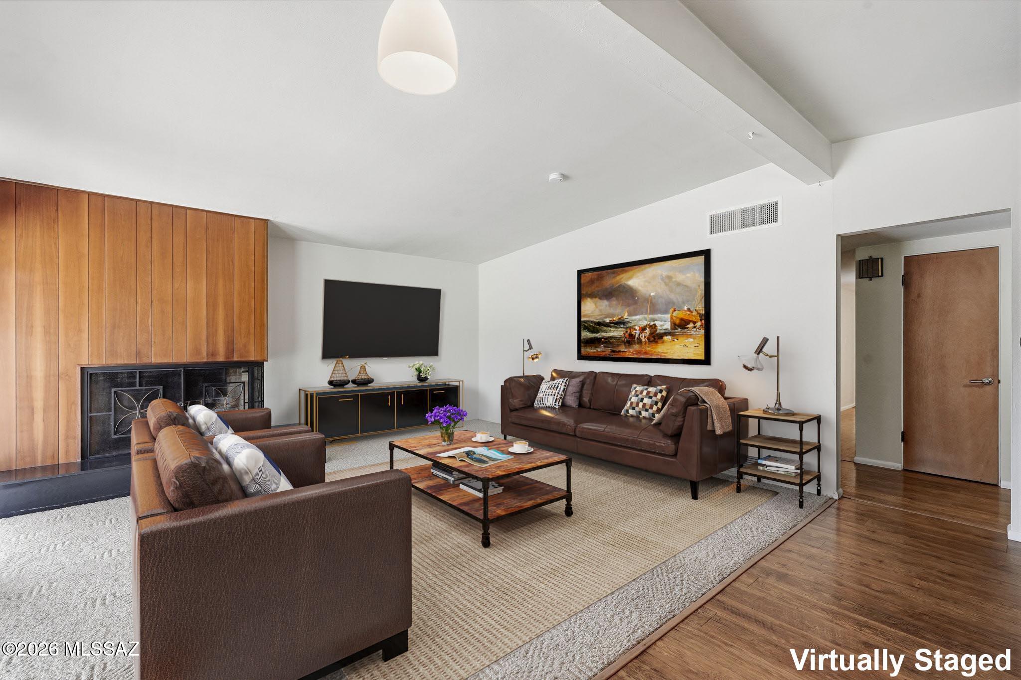 6950 E Hawthorne Street