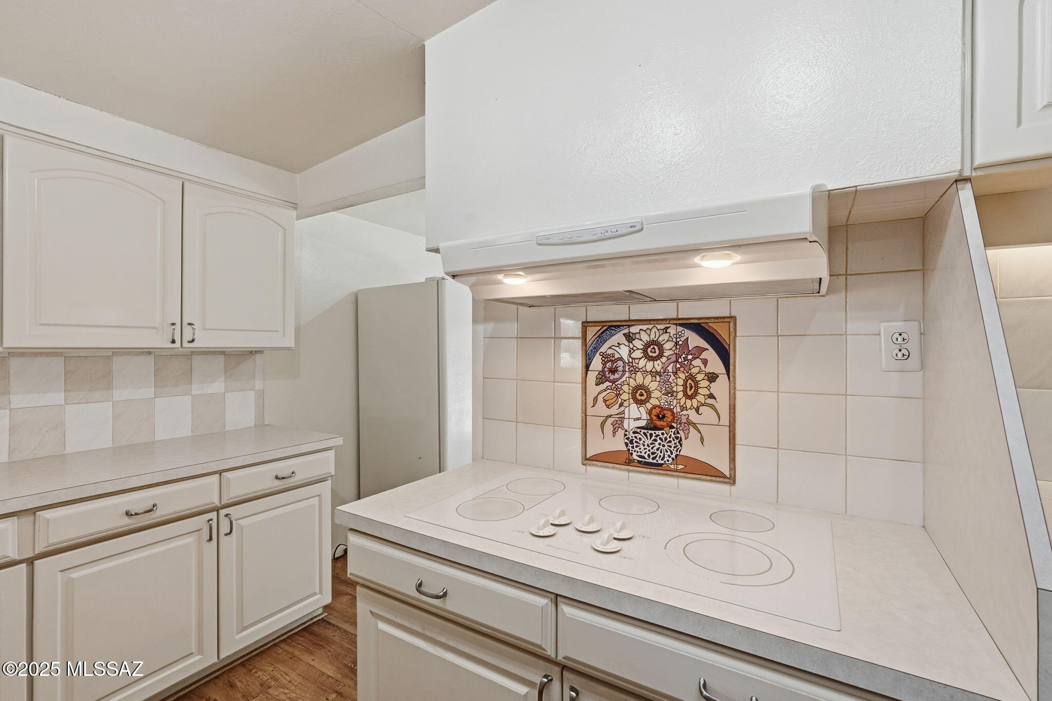 6950 E Hawthorne Street