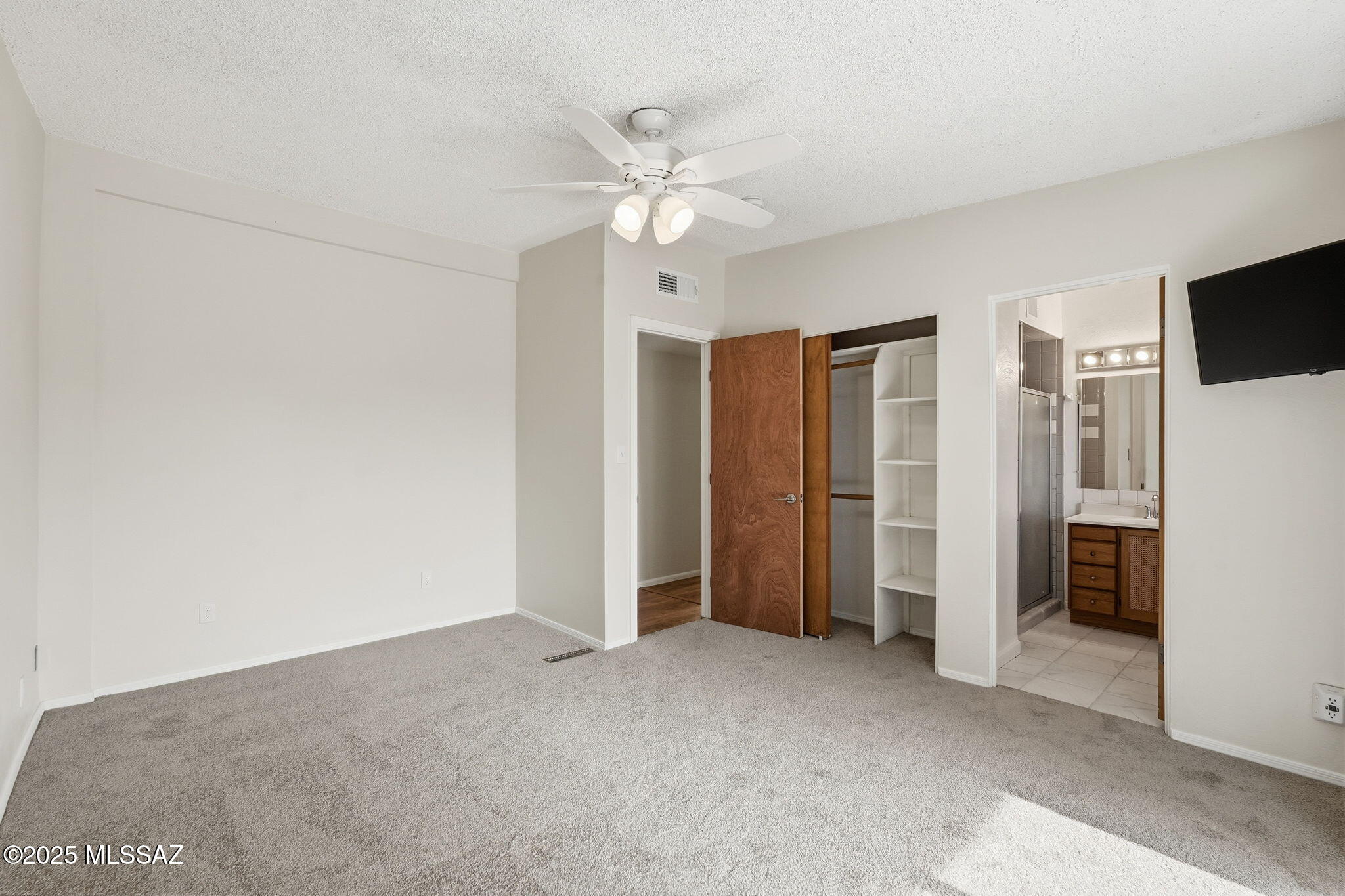 6950 E Hawthorne Street