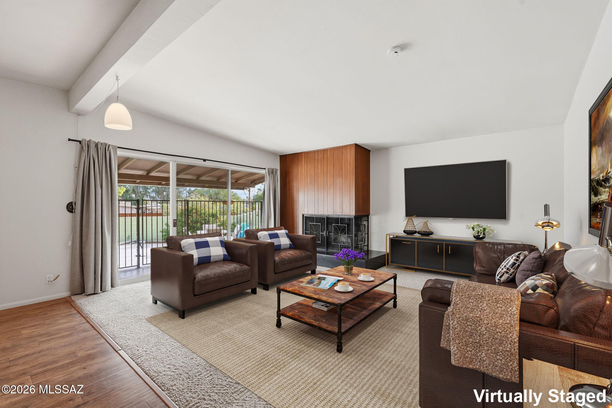 6950 E Hawthorne Street