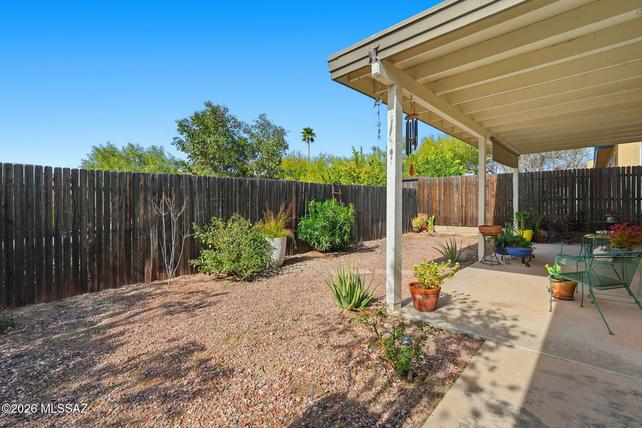 1422 S Desert Vista Drive