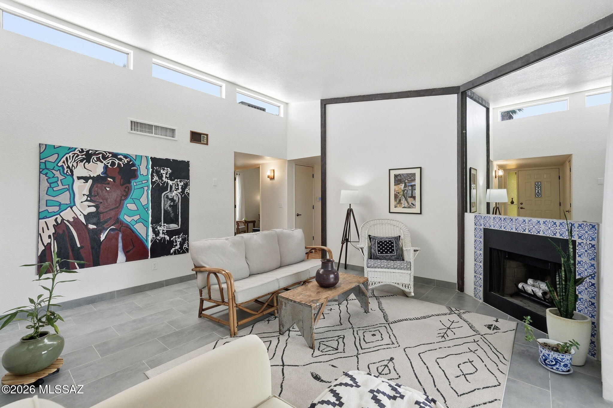 1422 S Desert Vista Drive