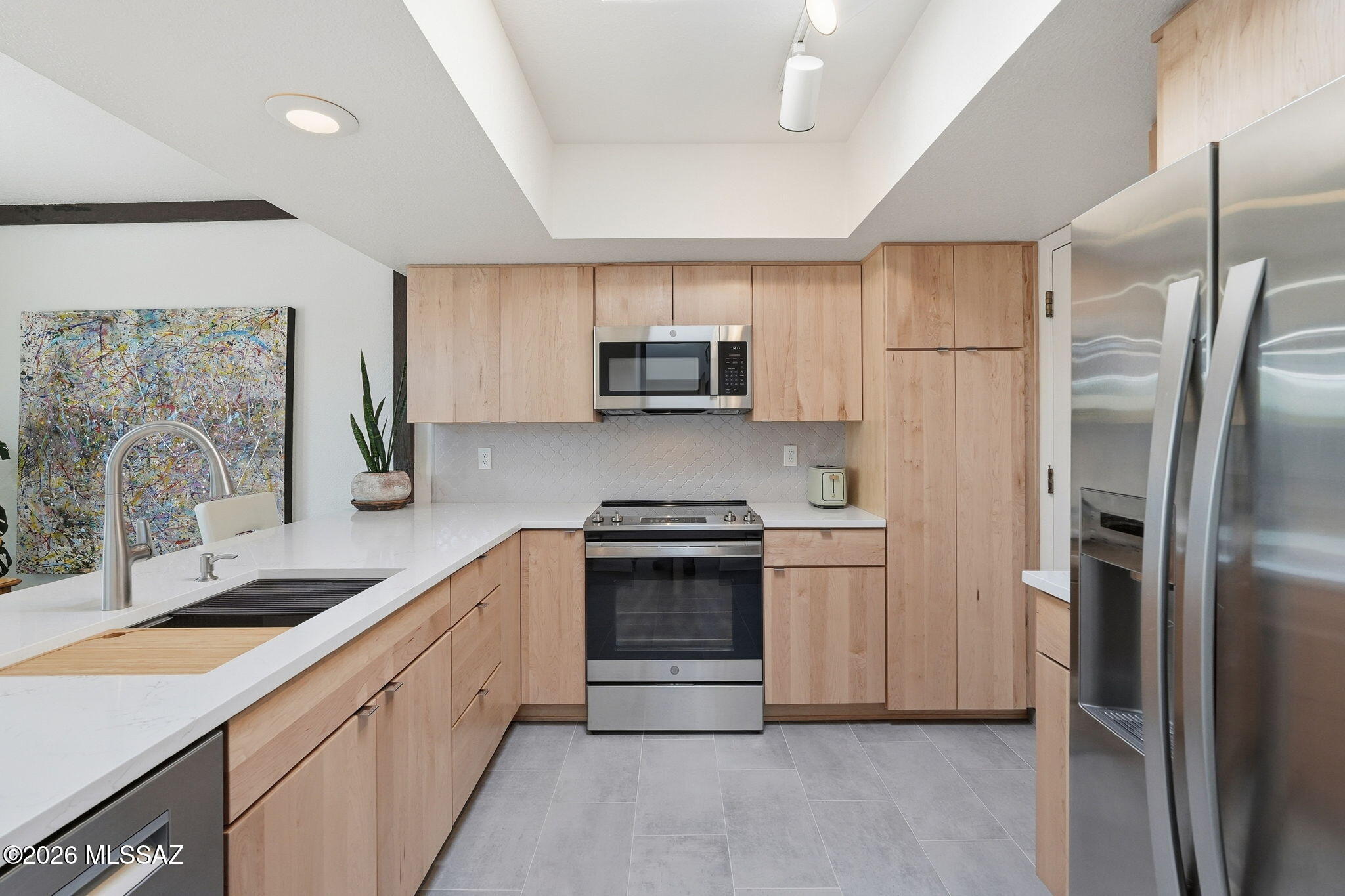 1422 S Desert Vista Drive