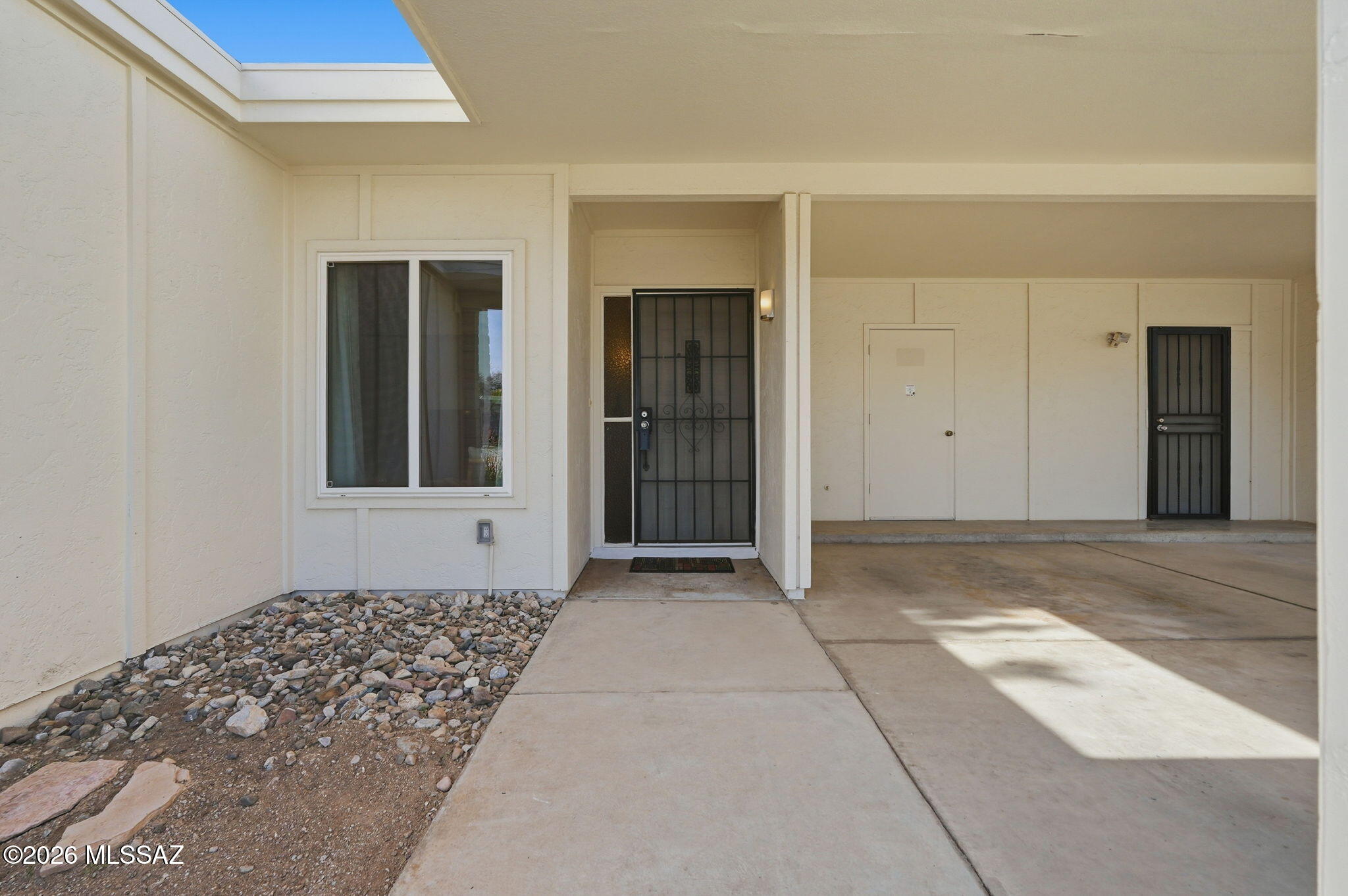 1422 S Desert Vista Drive