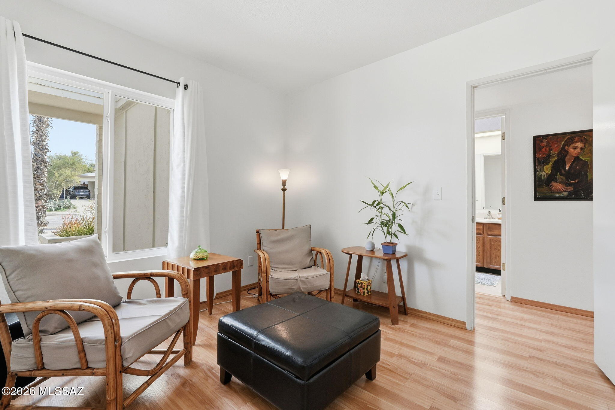 1422 S Desert Vista Drive