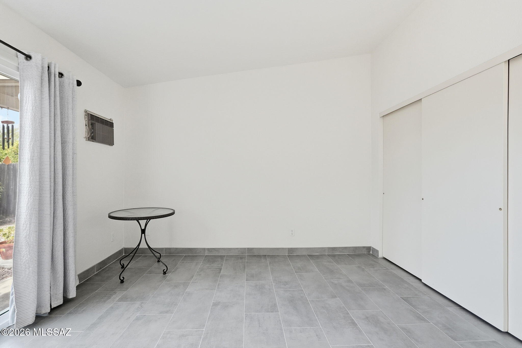 1422 S Desert Vista Drive