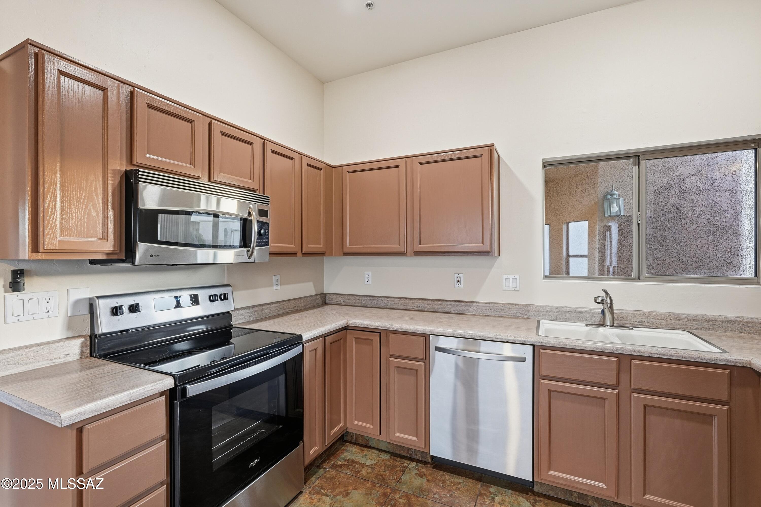2379 S Orchard View Drive