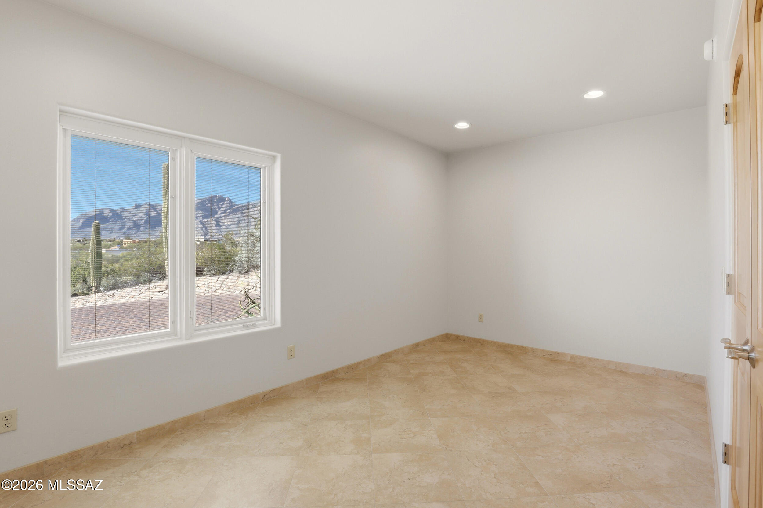 4980 E Paseo Del Bac