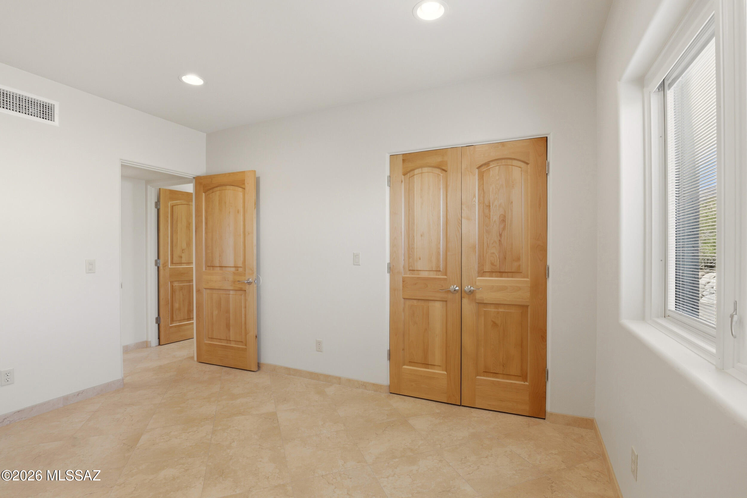 4980 E Paseo Del Bac