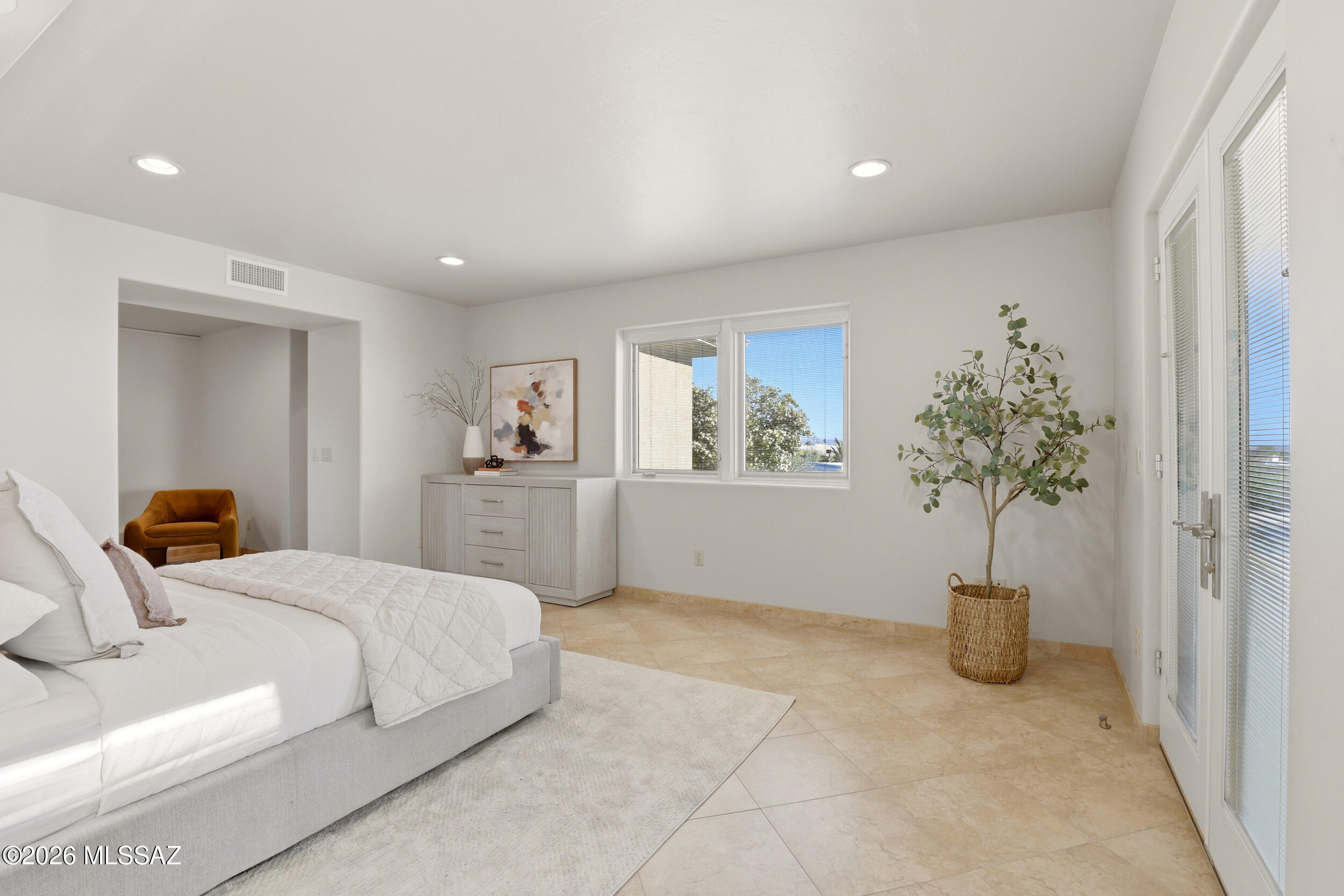 4980 E Paseo Del Bac