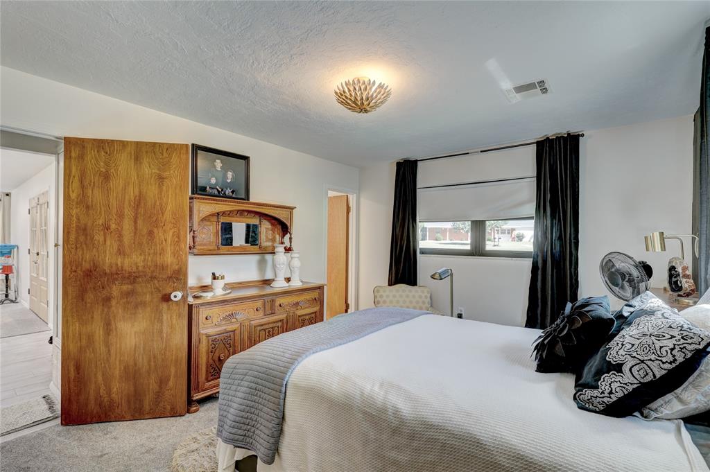 223 S Lake Park Drive