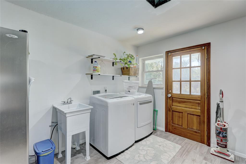 223 S Lake Park Drive