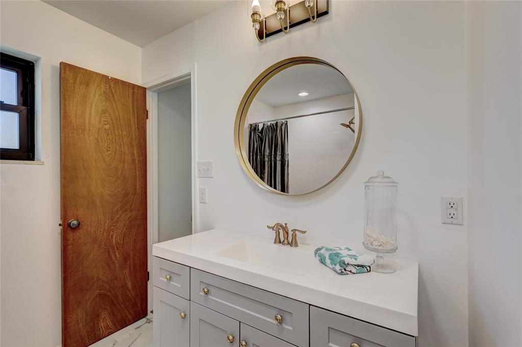 223 S Lake Park Drive