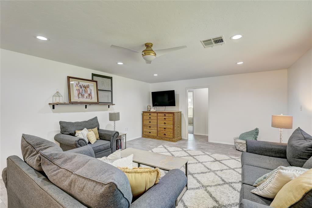 223 S Lake Park Drive