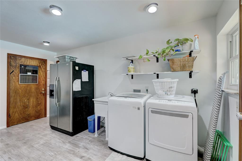 223 S Lake Park Drive