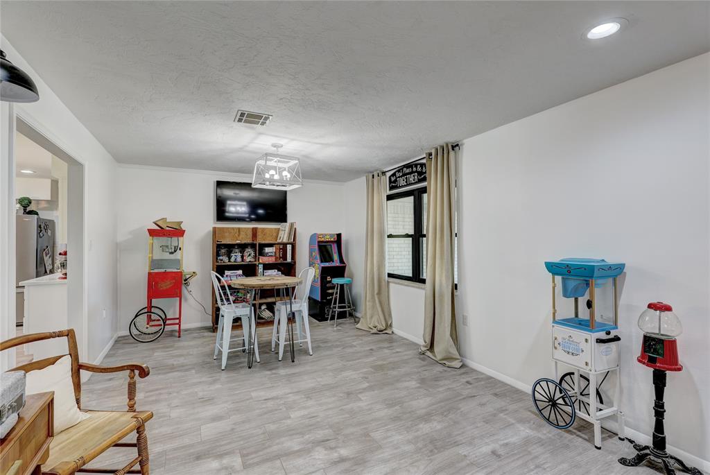 223 S Lake Park Drive