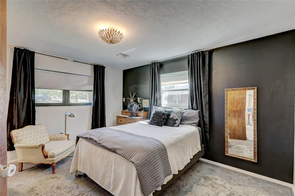 223 S Lake Park Drive