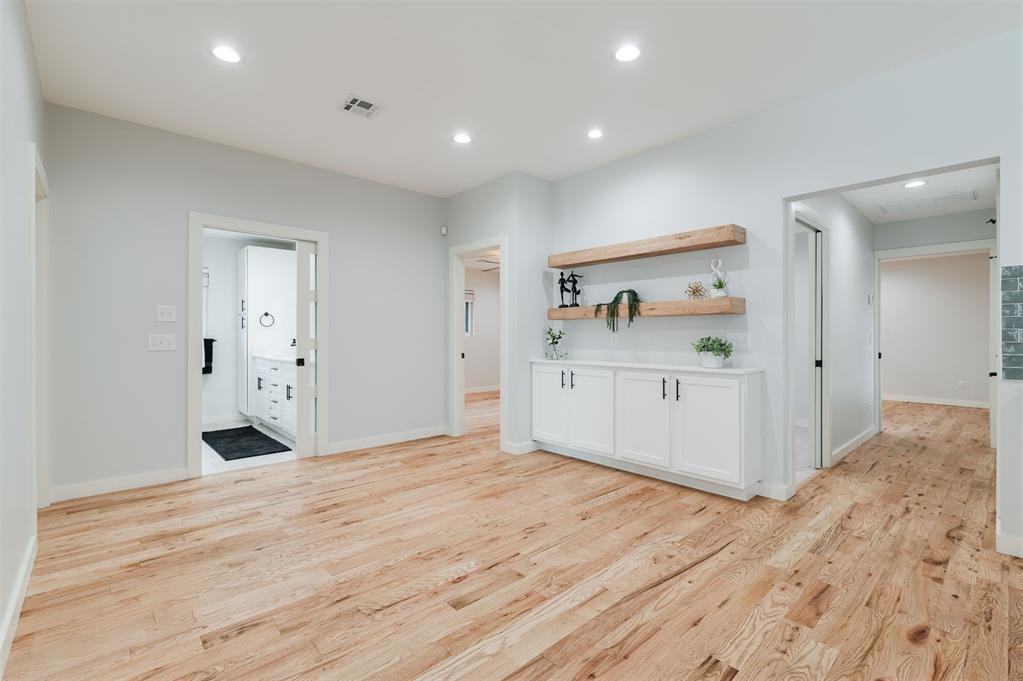 9613 Greystone Avenue