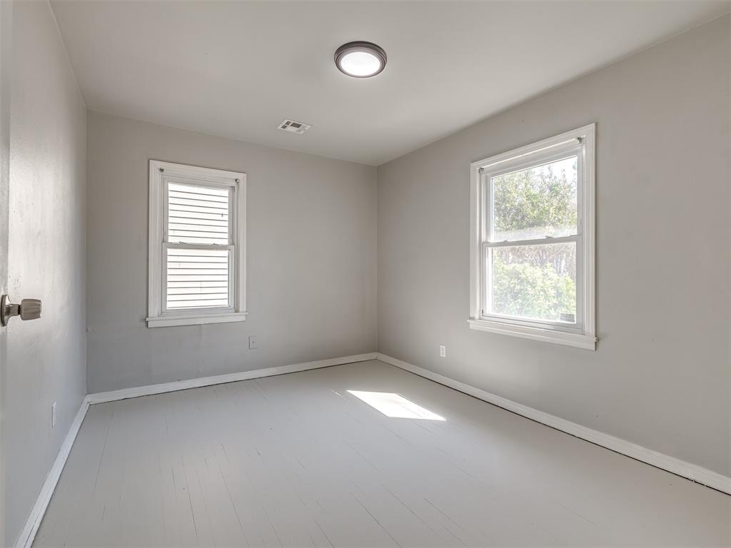 1033 Holly Lane