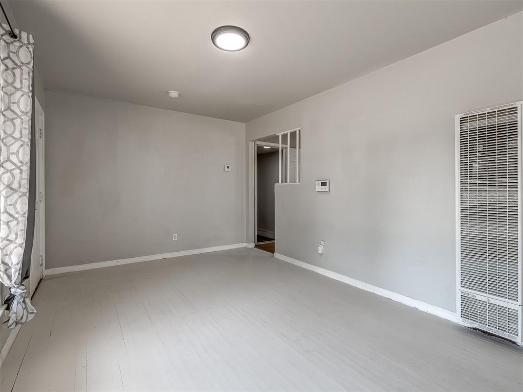 1033 Holly Lane
