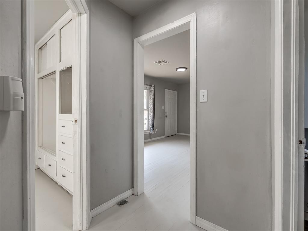 1033 Holly Lane