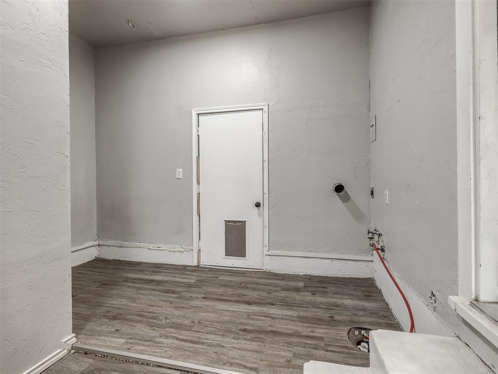 1033 Holly Lane