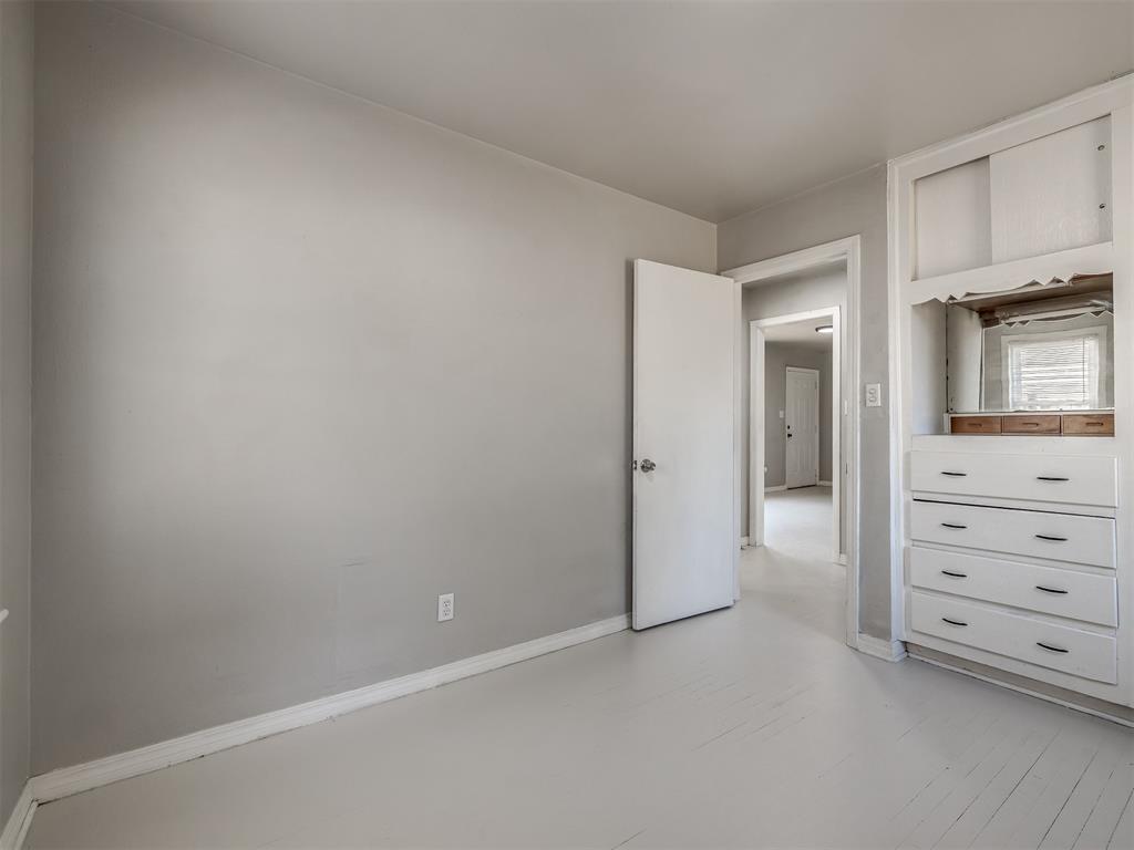1033 Holly Lane
