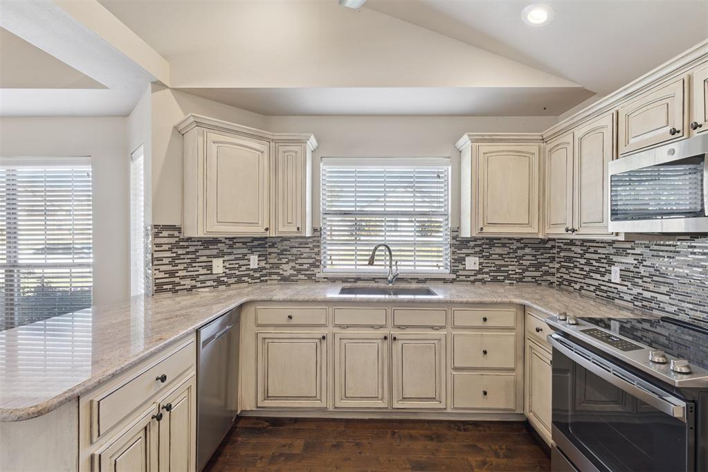 2724 Tealwood Drive