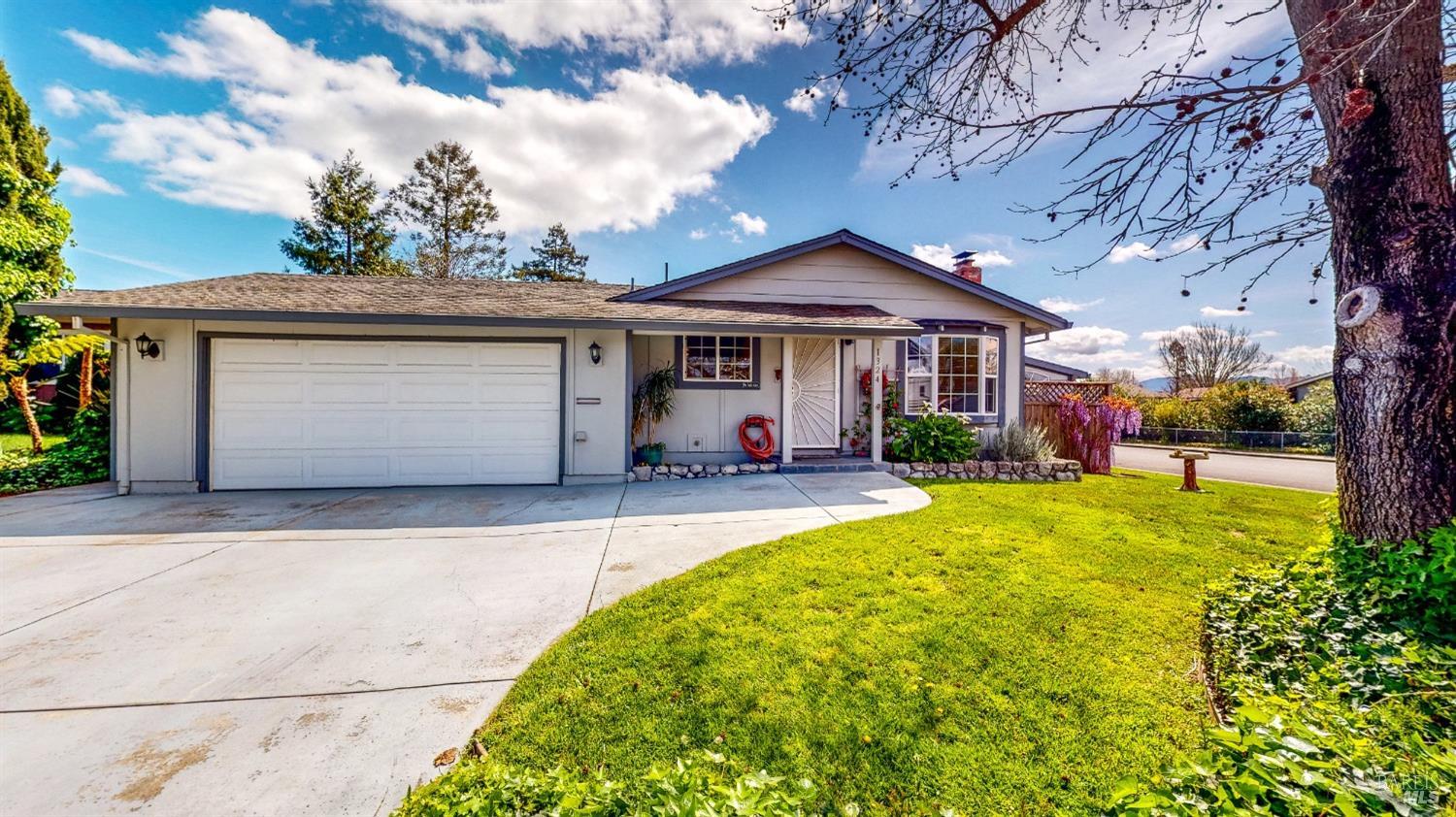 1324 Saint Francis Dr