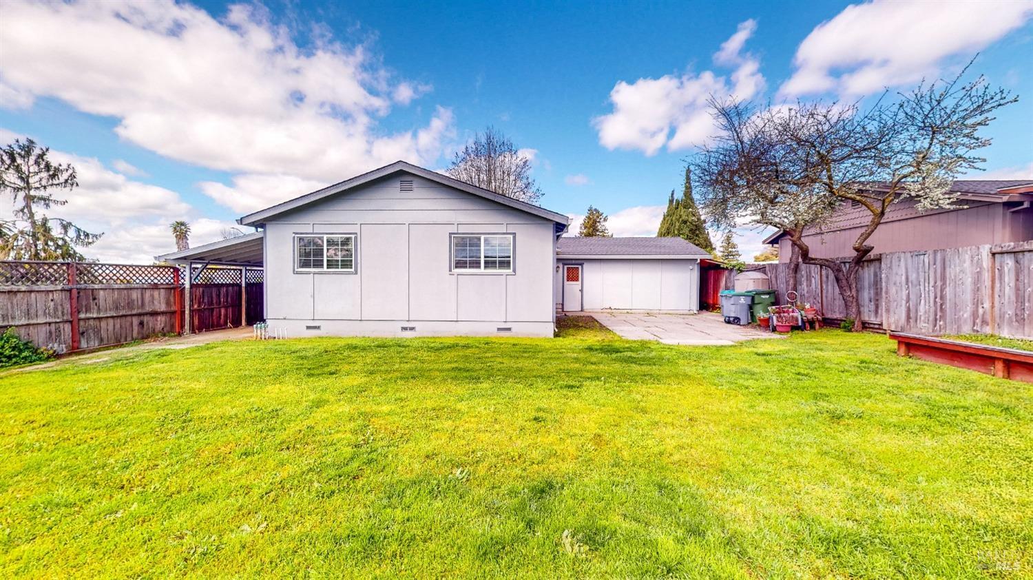 1324 Saint Francis Dr