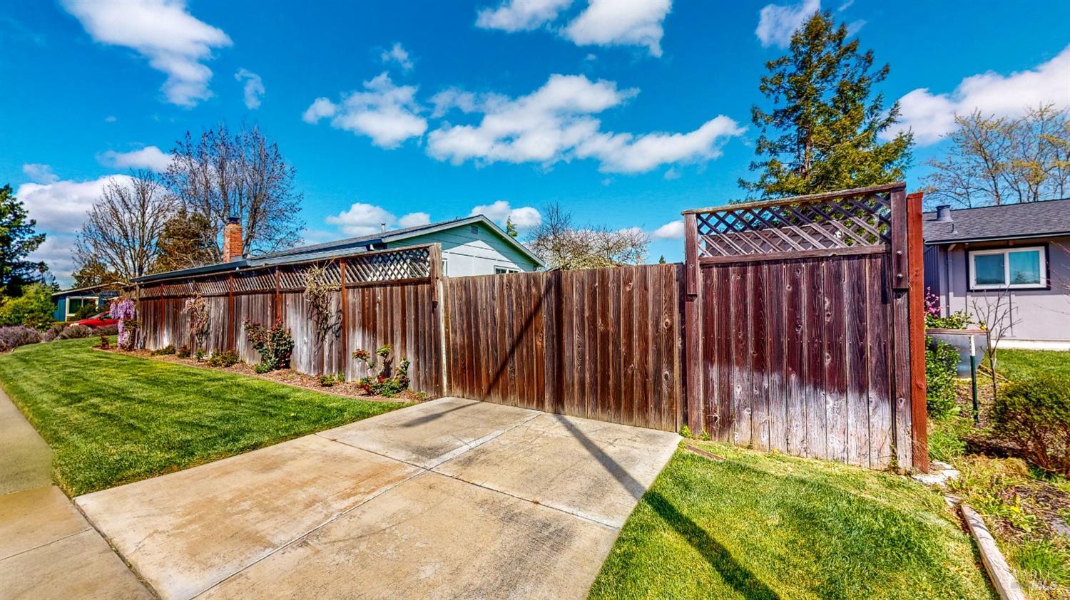 1324 Saint Francis Dr