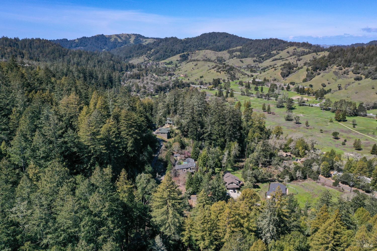 5 Meadow View Ln