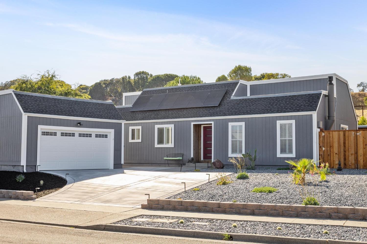 2408 Topaz Dr