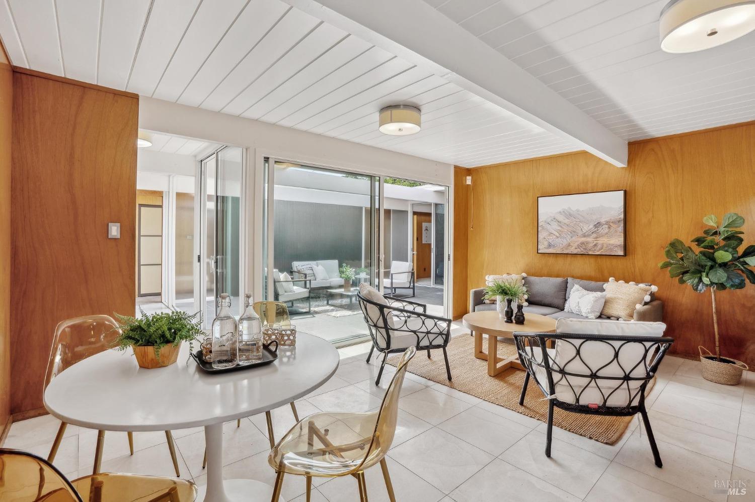 15 Sao Augustine Way