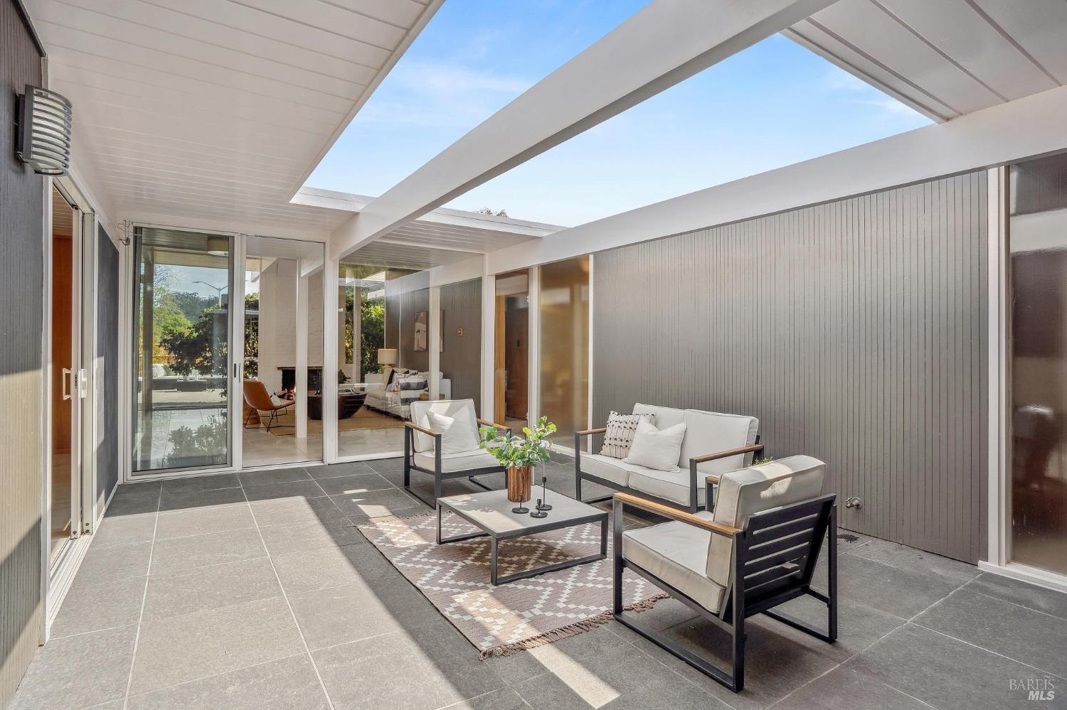 15 Sao Augustine Way