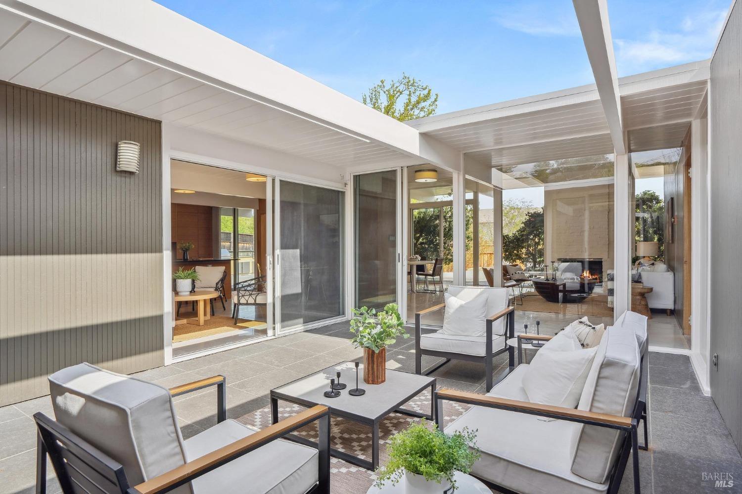 15 Sao Augustine Way