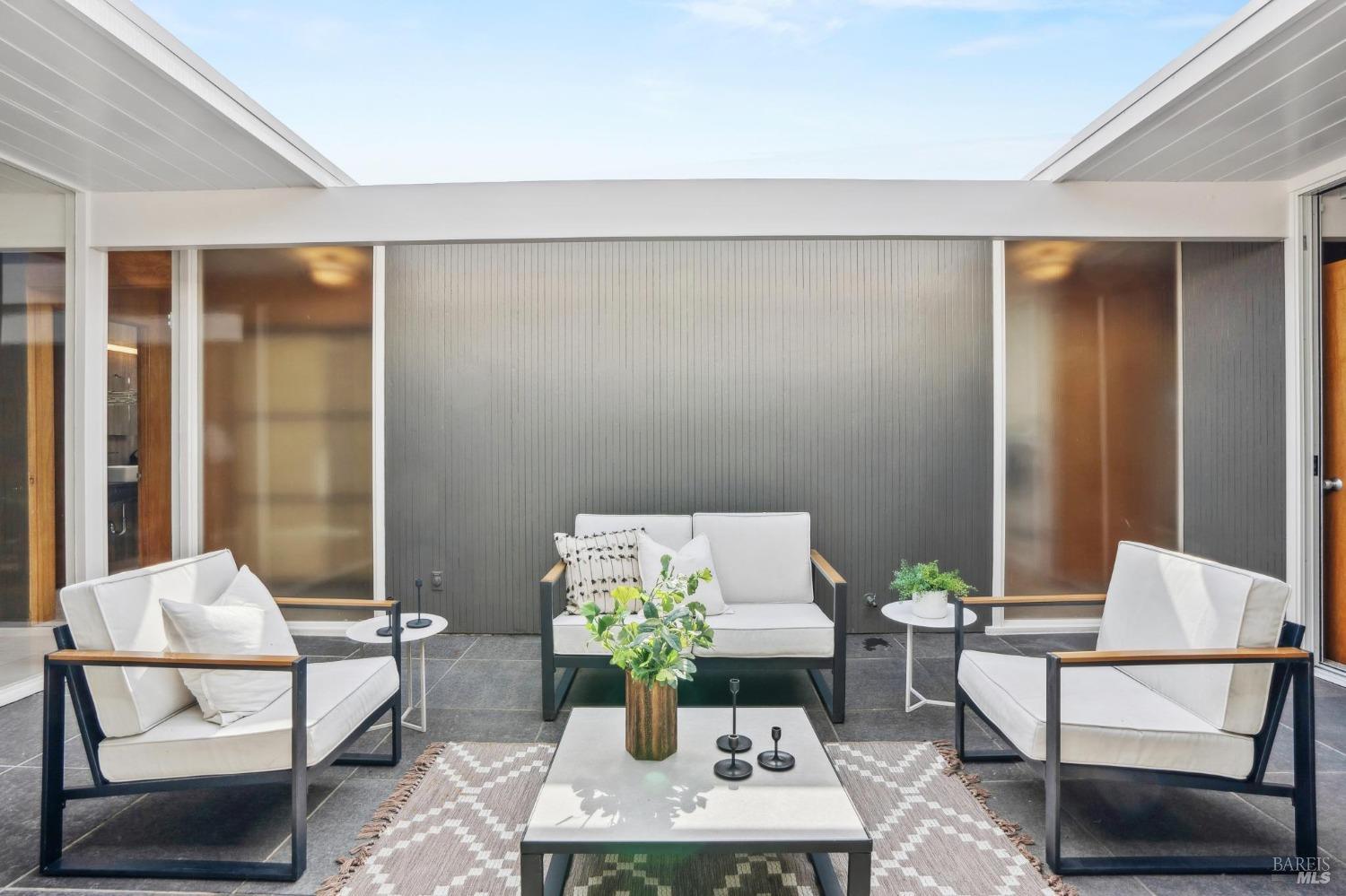 15 Sao Augustine Way