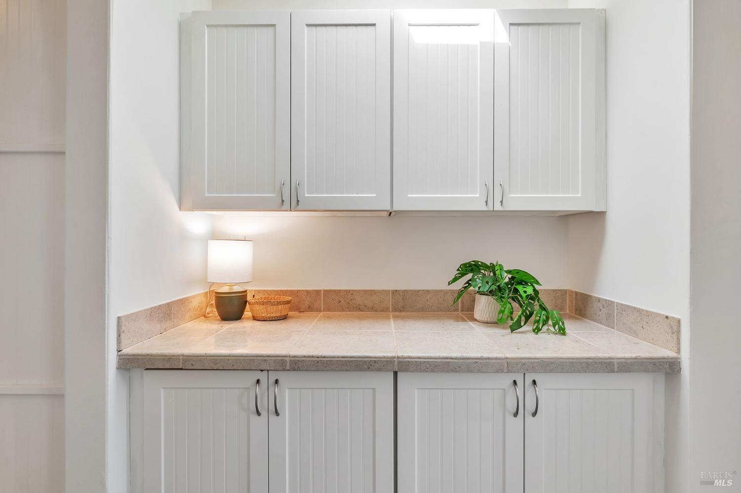 96 Golden Hinde Blvd