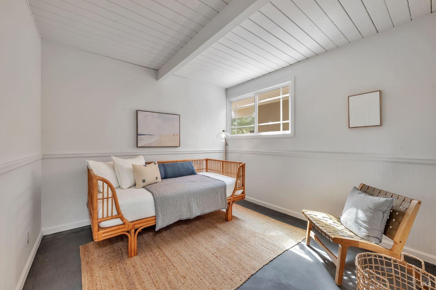 96 Golden Hinde Blvd